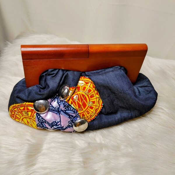 Asampete Multicolored Seam Beach Bag in style