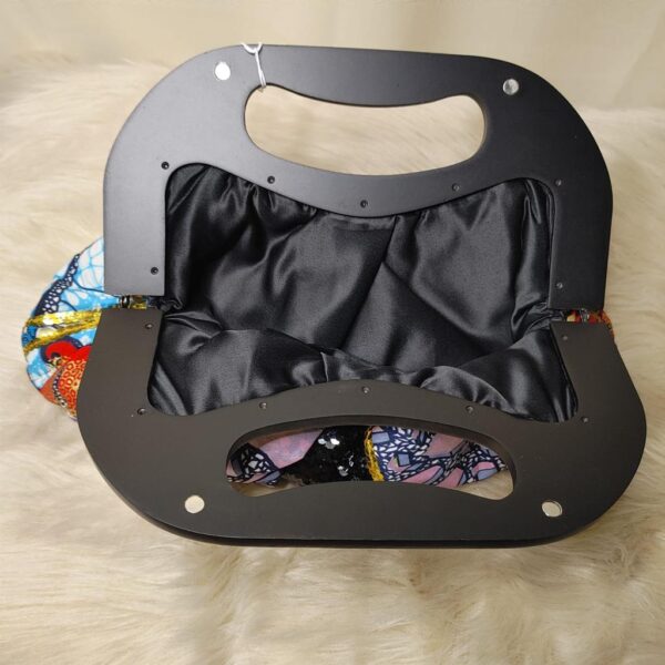 Asampete Multicolored Seam Beach Bag in style - Image 2