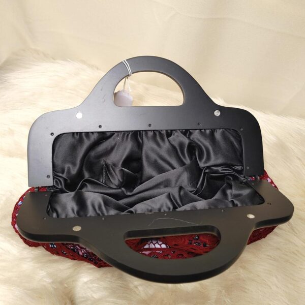 Asampete Wine Laced Seam Beach Bag in style - Image 2
